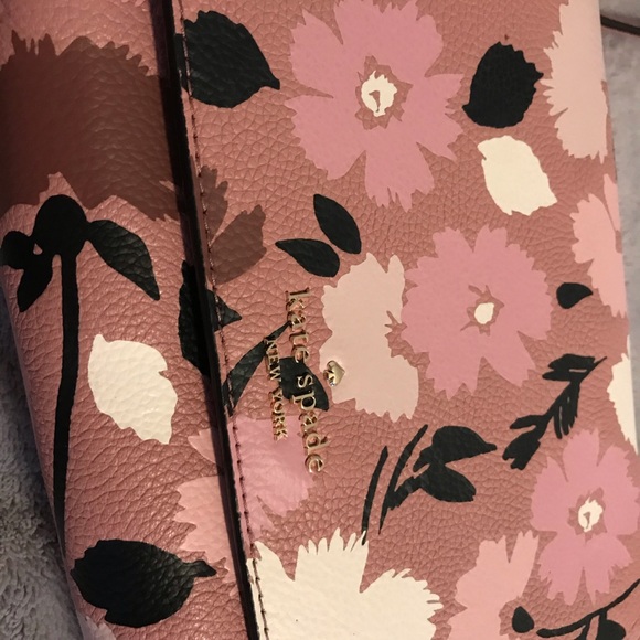 Kate Spade crossbody flower - Picture 8 of 13
